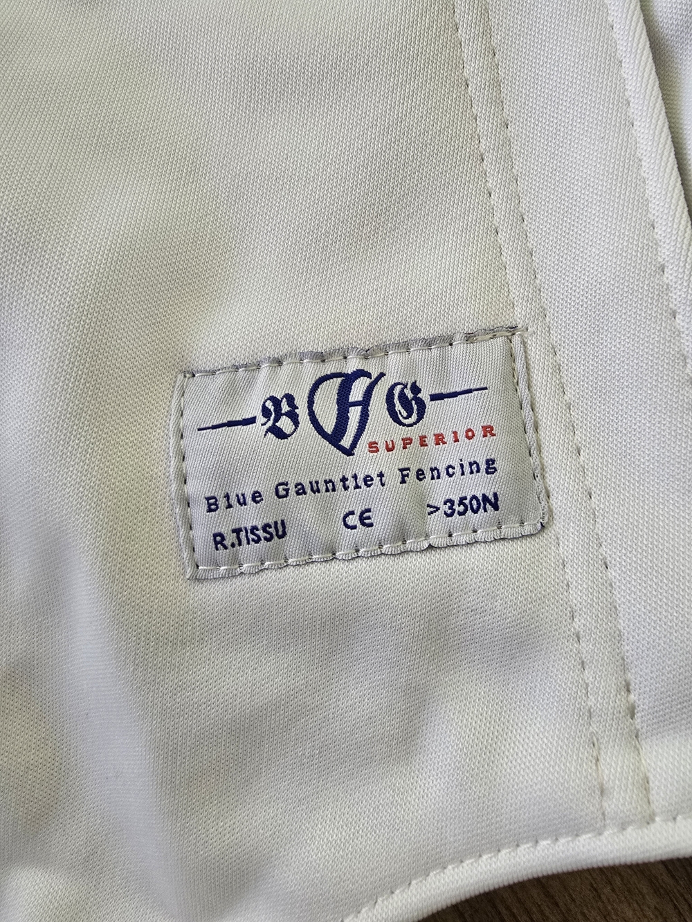 NWT Blue Gauntlet Kid's Fencing Jacket, 350NW, RH - Picture 2 of 7